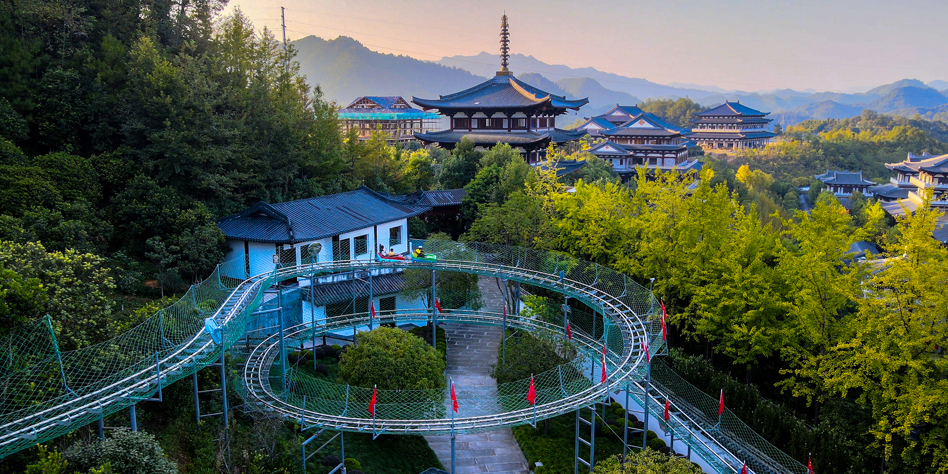 -浙江鵬鳴游樂設(shè)備有限公司