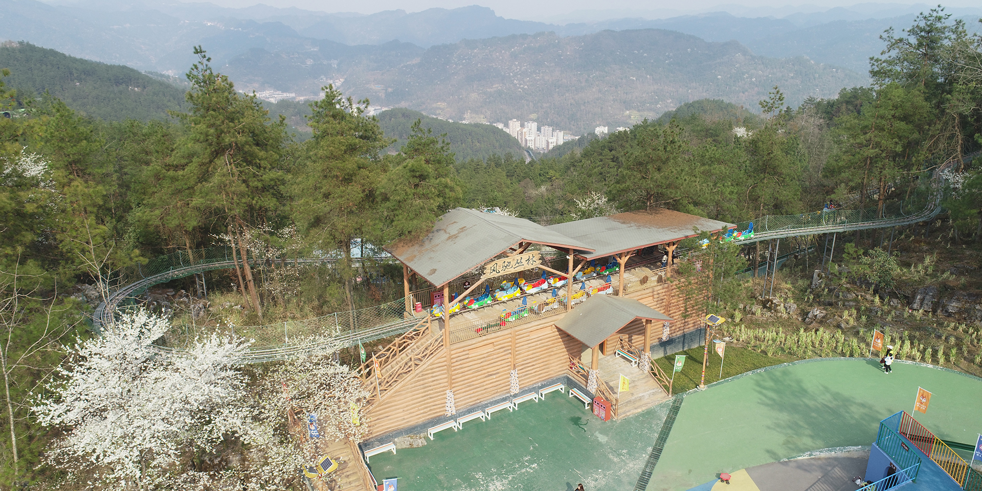 -浙江鵬鳴游樂(lè)設(shè)備有限公司