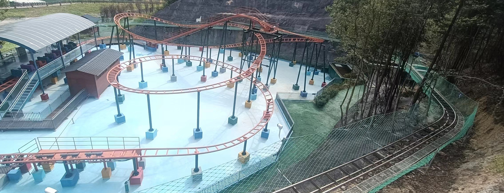 -浙江鵬鳴游樂(lè)設(shè)備有限公司