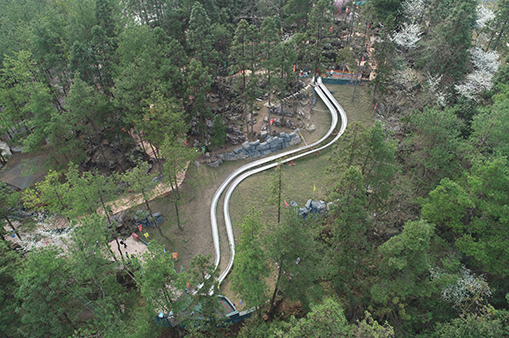 槽式滑道-浙江鵬鳴游樂設(shè)備有限公司