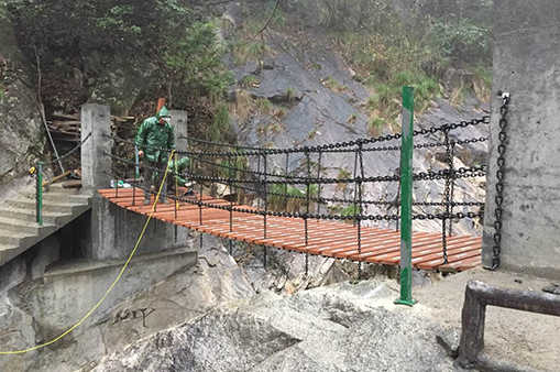 索橋-浙江鵬鳴游樂設(shè)備有限公司