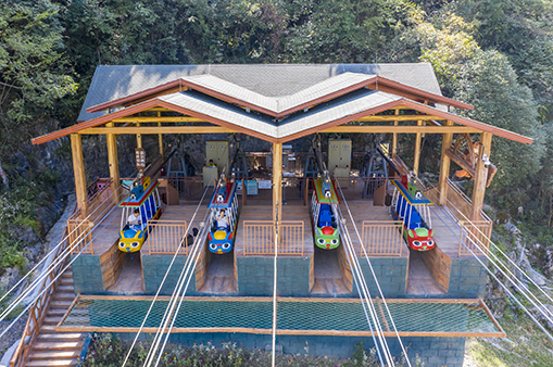 滑翔飛艇-浙江鵬鳴游樂設(shè)備有限公司